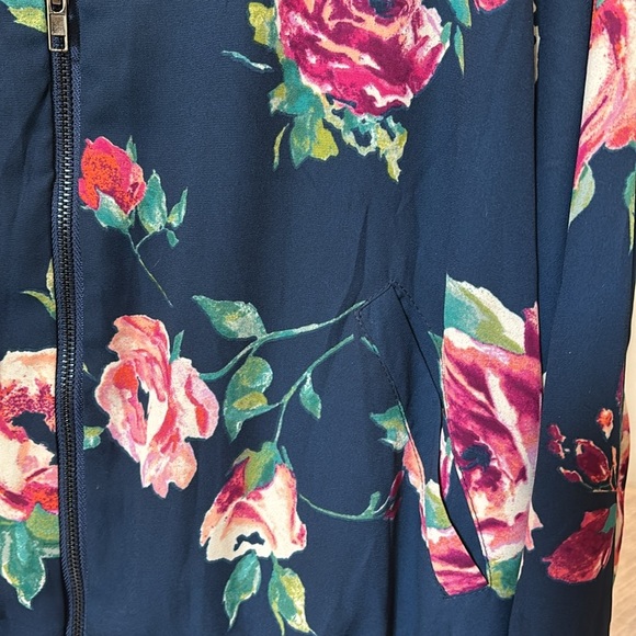 Everly Floral Bomber Jacket - Picture 3 of 3